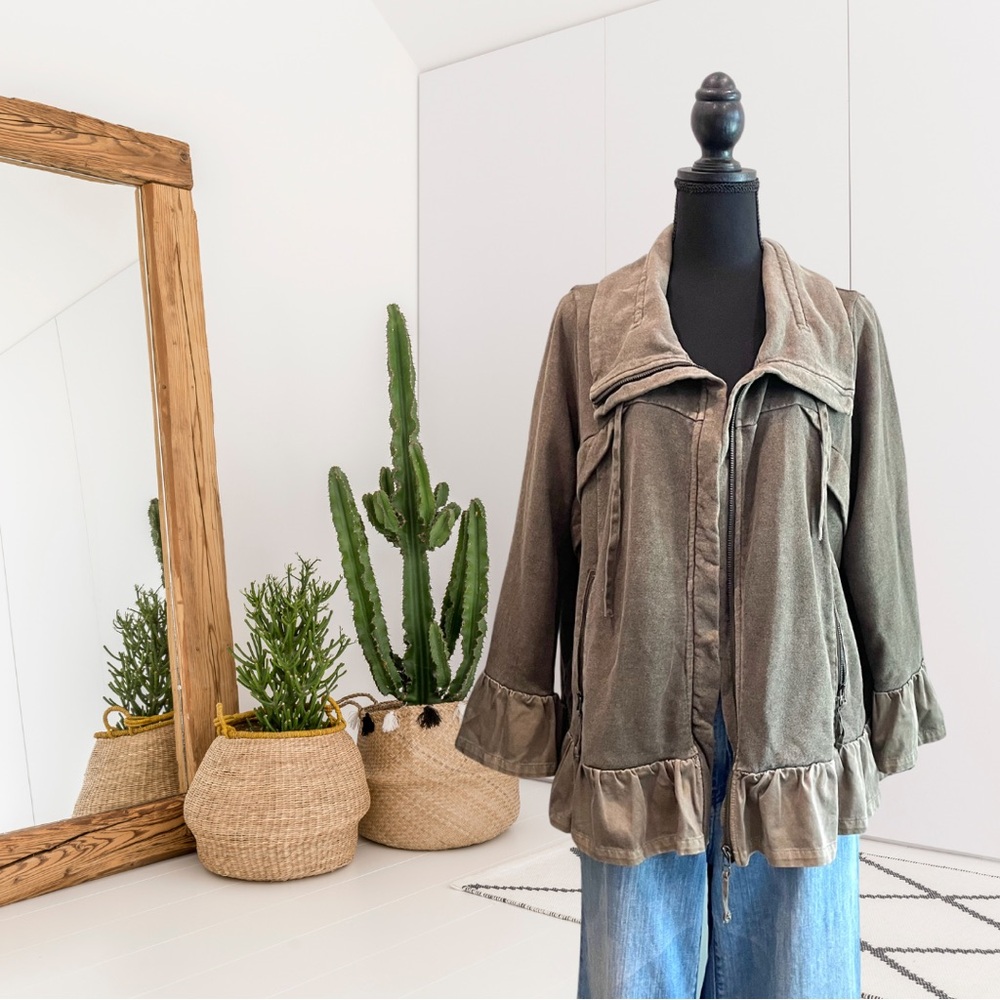 Wrap London Zip Front Ruffle Hem Jacket - Picture 1 of 13